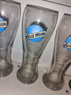 Set of 6 Blue Moon pint glasses