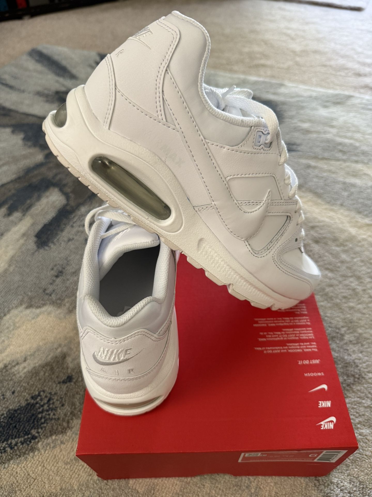 BRAND NEW Nike Air Max Men Size 9 pick up in palatine $85