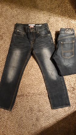 Denizen from Levi's 218 slim straight fit size 8