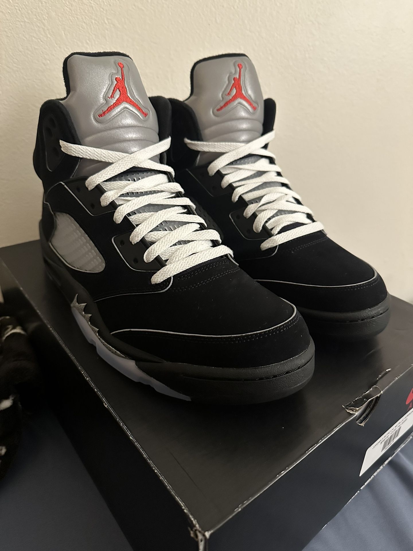 Jordan 5 black mettalic reimagined