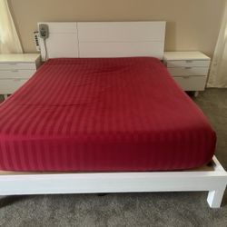 Queen Size Bedroom Set (NO MATTRESS)