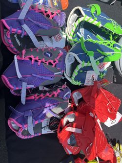 Kids Tee Ball Gloves