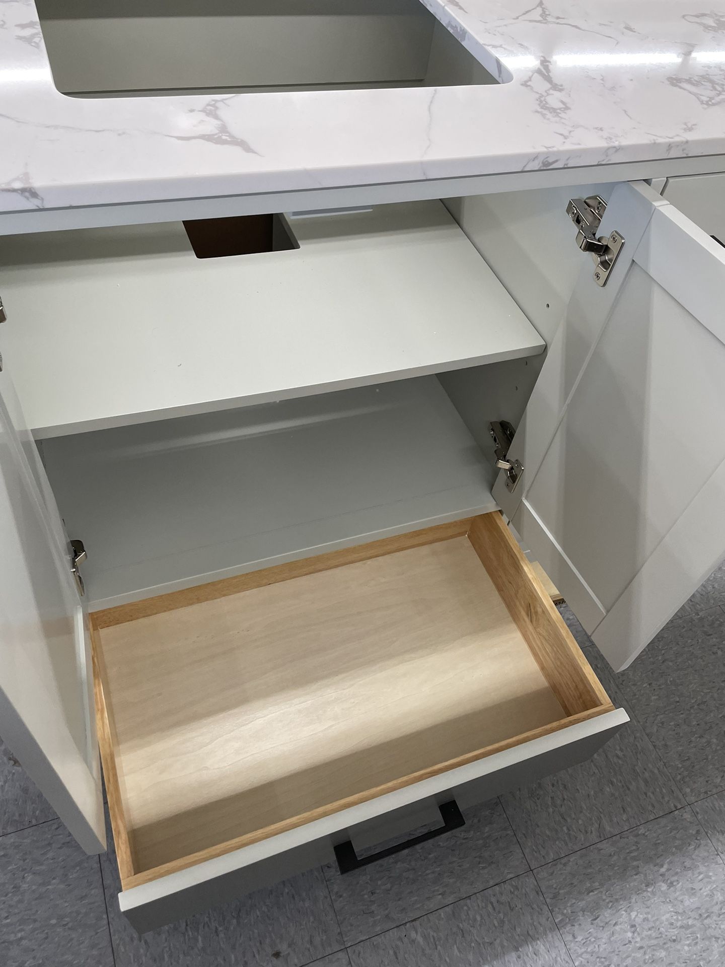 72” Solid Wood Bathroom Vanity With Quartz Top