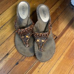 Femme Beaded Sandals