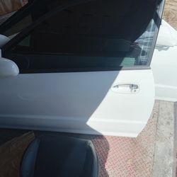 2 DOORS FOR A 1993 HONDA CIVIC COUPE. 