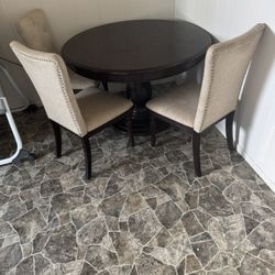 Table With 3 Chairs