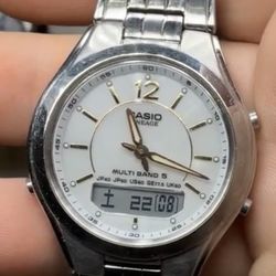 Casio Lineage LCW-M200 watch Digital Analog Tough Solar Powered 