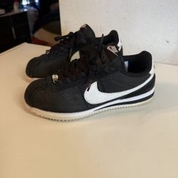 Nike Cortez Shoes Size 8.5 $45 NO BOX 