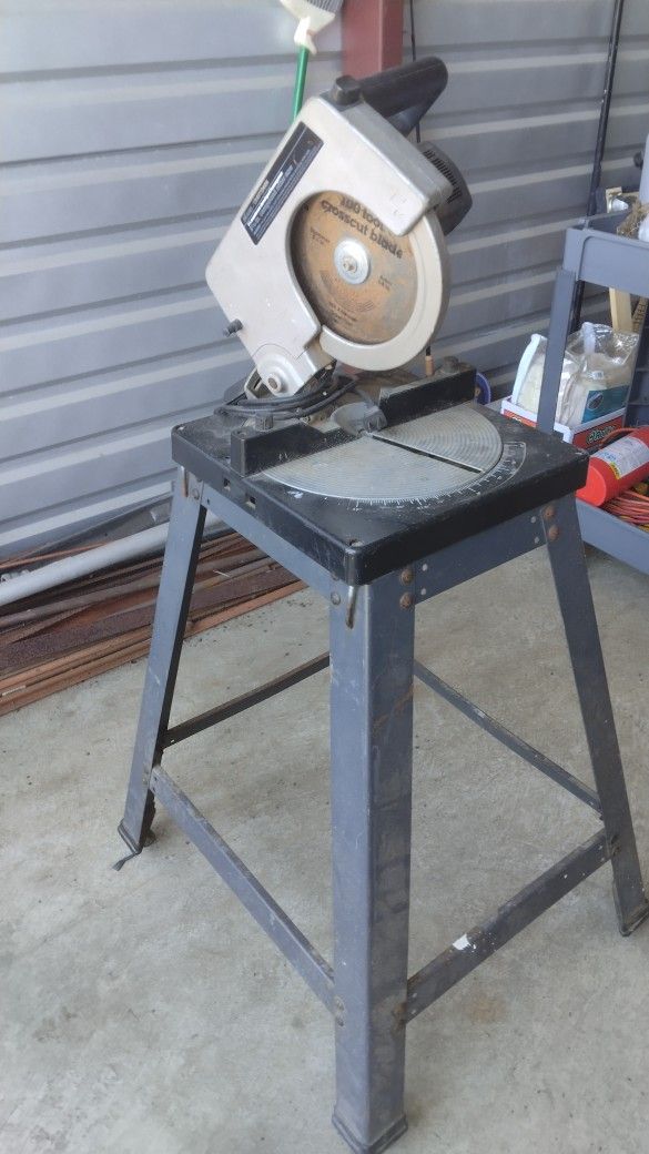 Compound Miter Saw