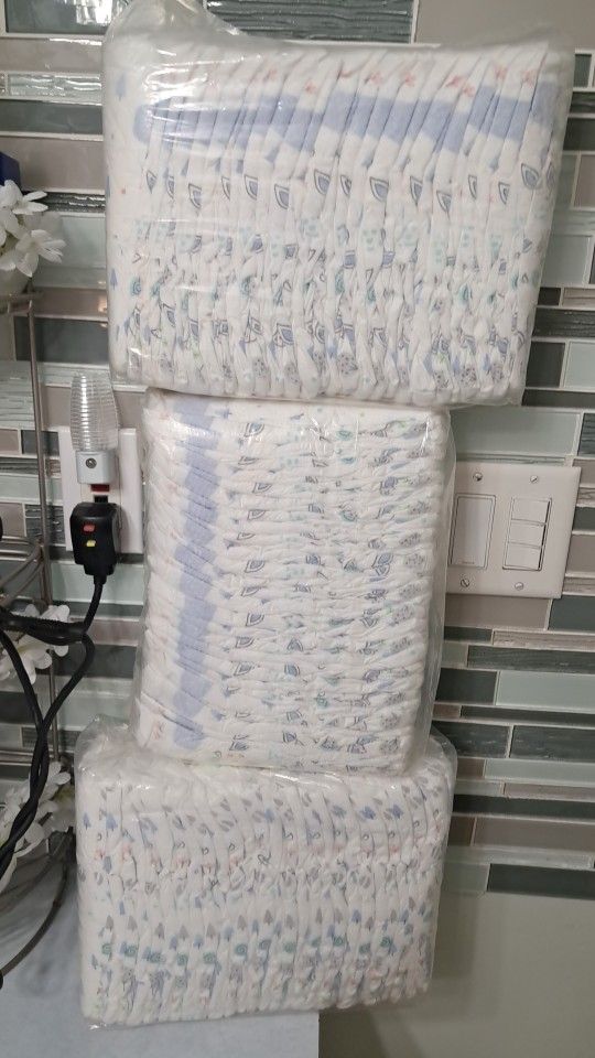 Diaper 4-5 Size. ( New)