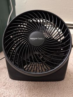 Amazon Basics Small Desktop Fan