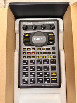 Roland SP404 MKII with Hardshell Carrying Case