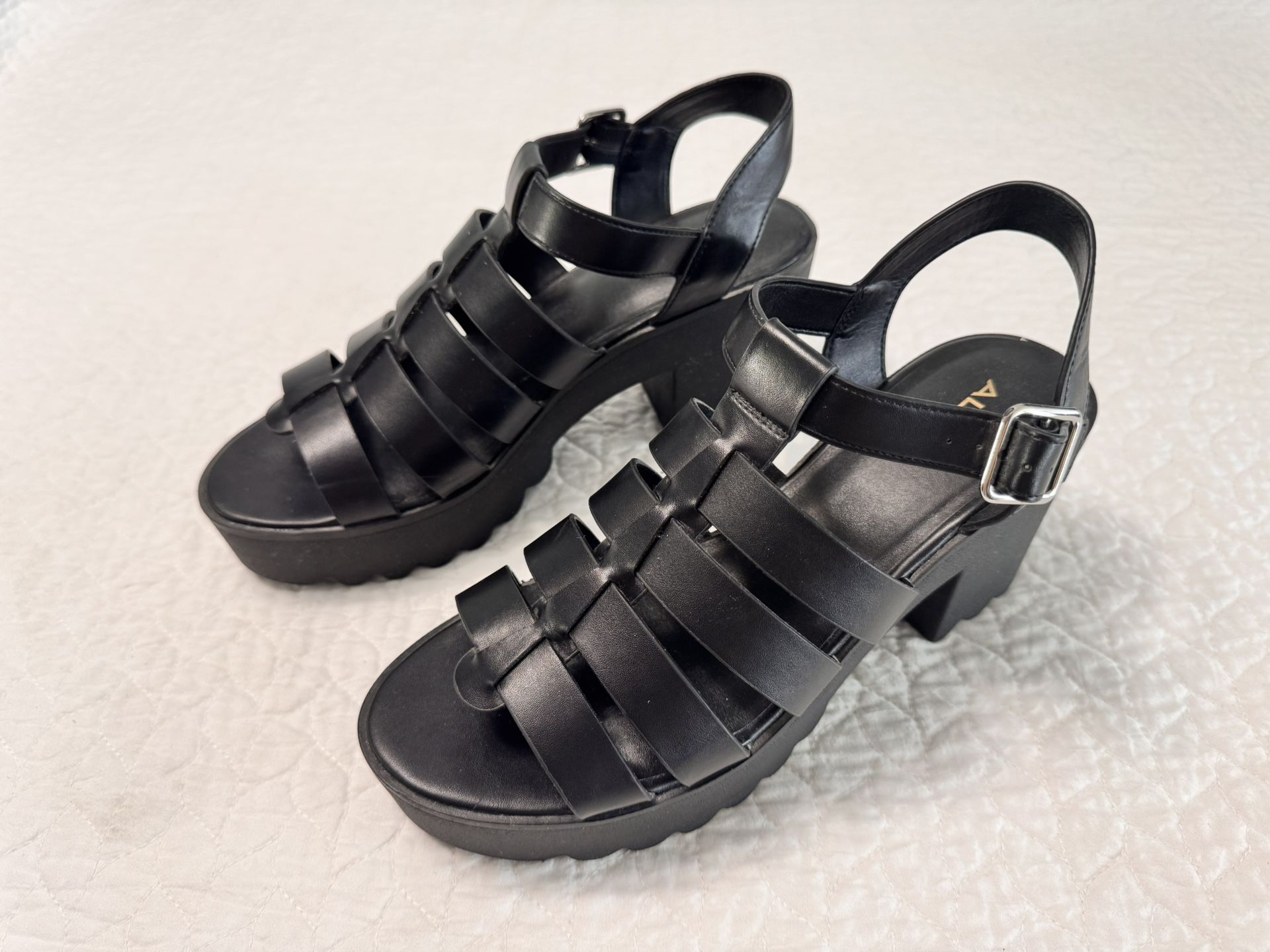 Aldo Women’s Black Fisherman Chunky Heel Lug Sole Buckle Size 8.5