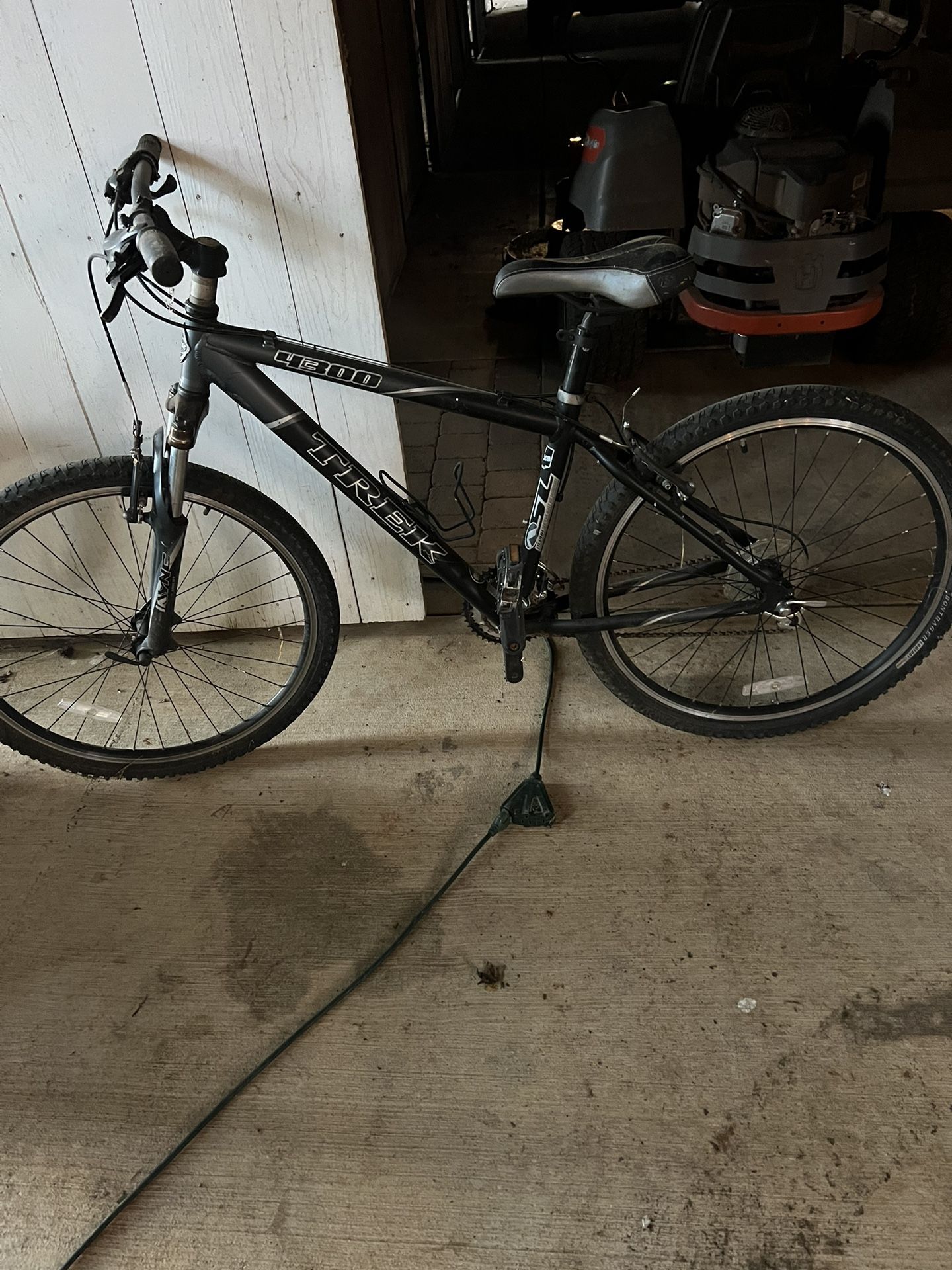 Trek 4300 Mountain Bike 16’’
