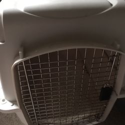 Vari Kennel Ultra  Petmate  Airline Approved Intermediate 32 In.