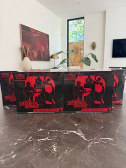 Destined Rivals Elite Trainer Box