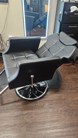 BRAND NEW Minerva recliner chair