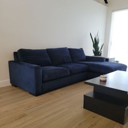 CITY FURNITURE EdgewaterJY DK Blue Couch w Chaise