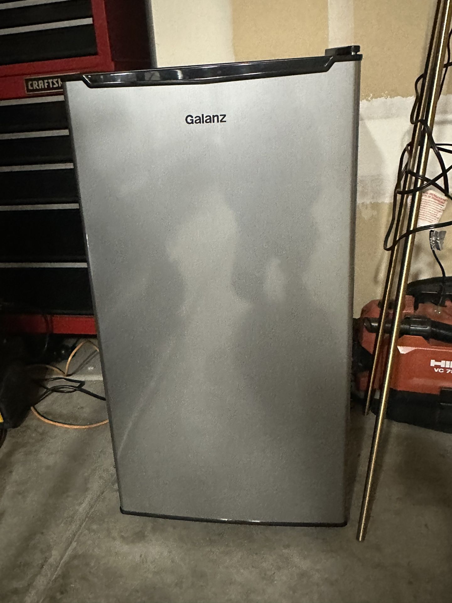 Galanz 3.3 Cu ft One Door Mini Fridge, Estar, Stainless Steel Look, New