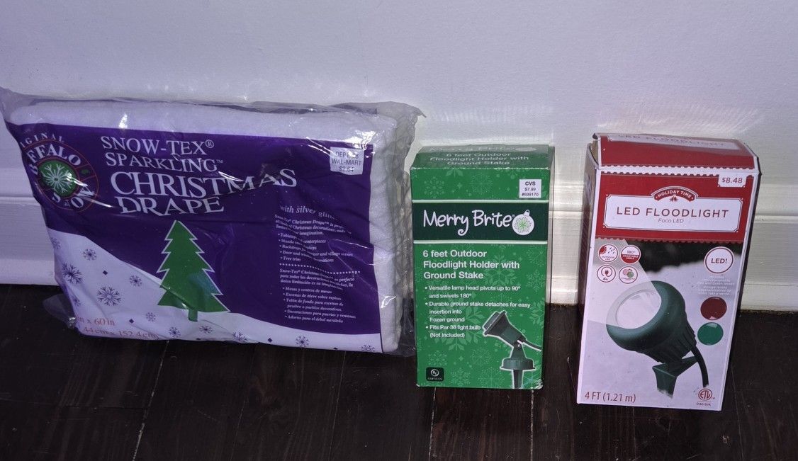 Brand New Christmas Floodlight & Drape