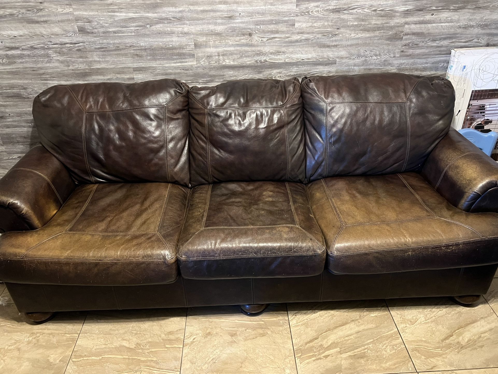 Leather Couches With Ottoman 