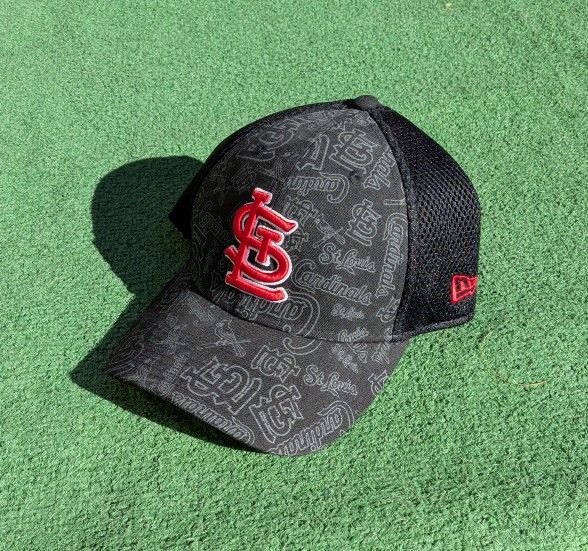 St. Louis Cardinals Logo New Era 39Thirty MLB Baseball Mesh Large/XLarge Hat NWT