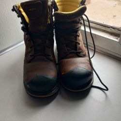 Keen Boots Size 11 