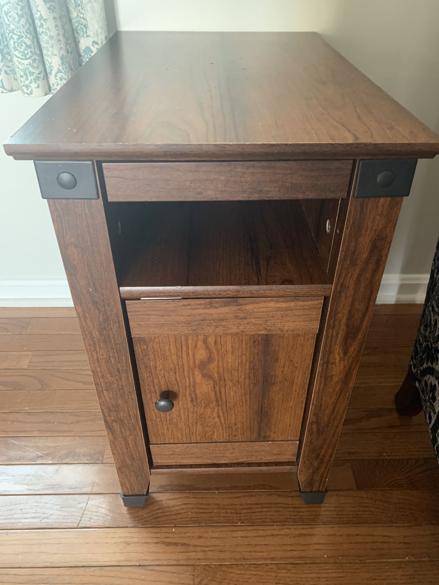 Side/end Table