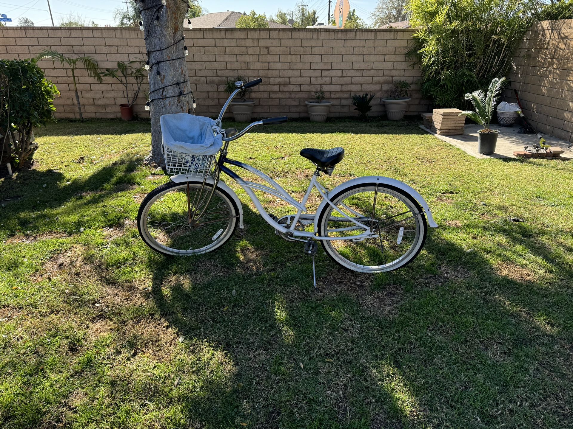 Ladies Beach cruiser bike