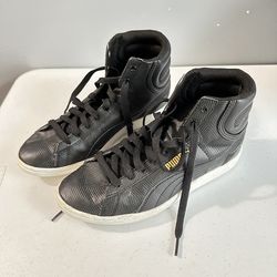 Women’s  4.5 Puma Tennis Shoes