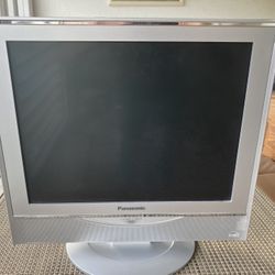 Panasonic TV 17 “