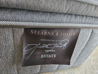 Stearns And Foster
Estate King Pillowtop
Mattress Only
Good conditions
Firm mattress, 350 dlls
free delivery mattress only