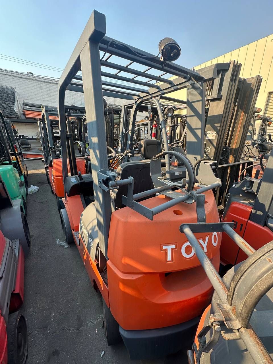Toyota m7 Forklifts, 2 Stage, 5000 Lbs,