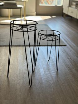 Black metal wire plant stands, set of two