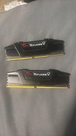 G.SKILL Ripjaws V DDR4 32GB (2x16GB) RAM Kit 3200MT/s