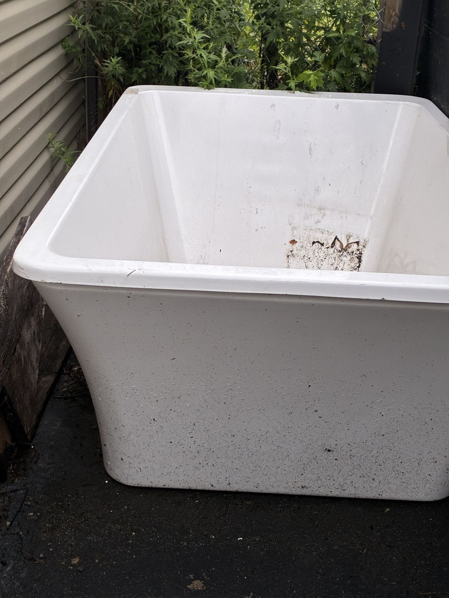 Tub