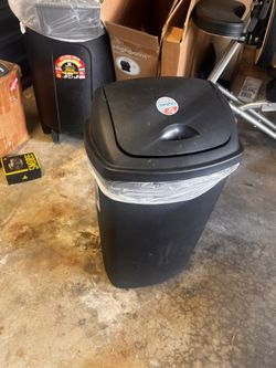 Sterilite Trash Can
