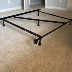 Metal bed frame