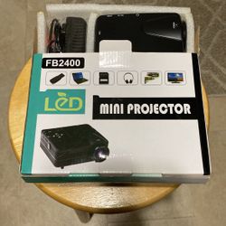 NEW Mini Projector /w Cord+Remote+HDMI  (Read)