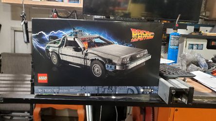 Legos 10300 Back To The Future Time Machine