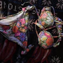 Push Up Bathing Suit Floral Set With Cross Strap Back Piece