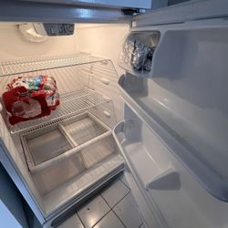 Top Freezer Frigidaire Fridge 