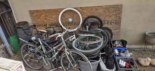 Lot Of Bikes And Parts (Redline And Gt) See Pics $300 OBO