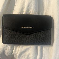 Michael Kors Clutch 