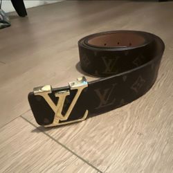 Louis Vuitton Monogram Belt Gold LV Buckle