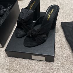 Saint Laurent Black Heels