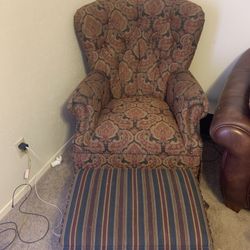 Chair With Ottoman