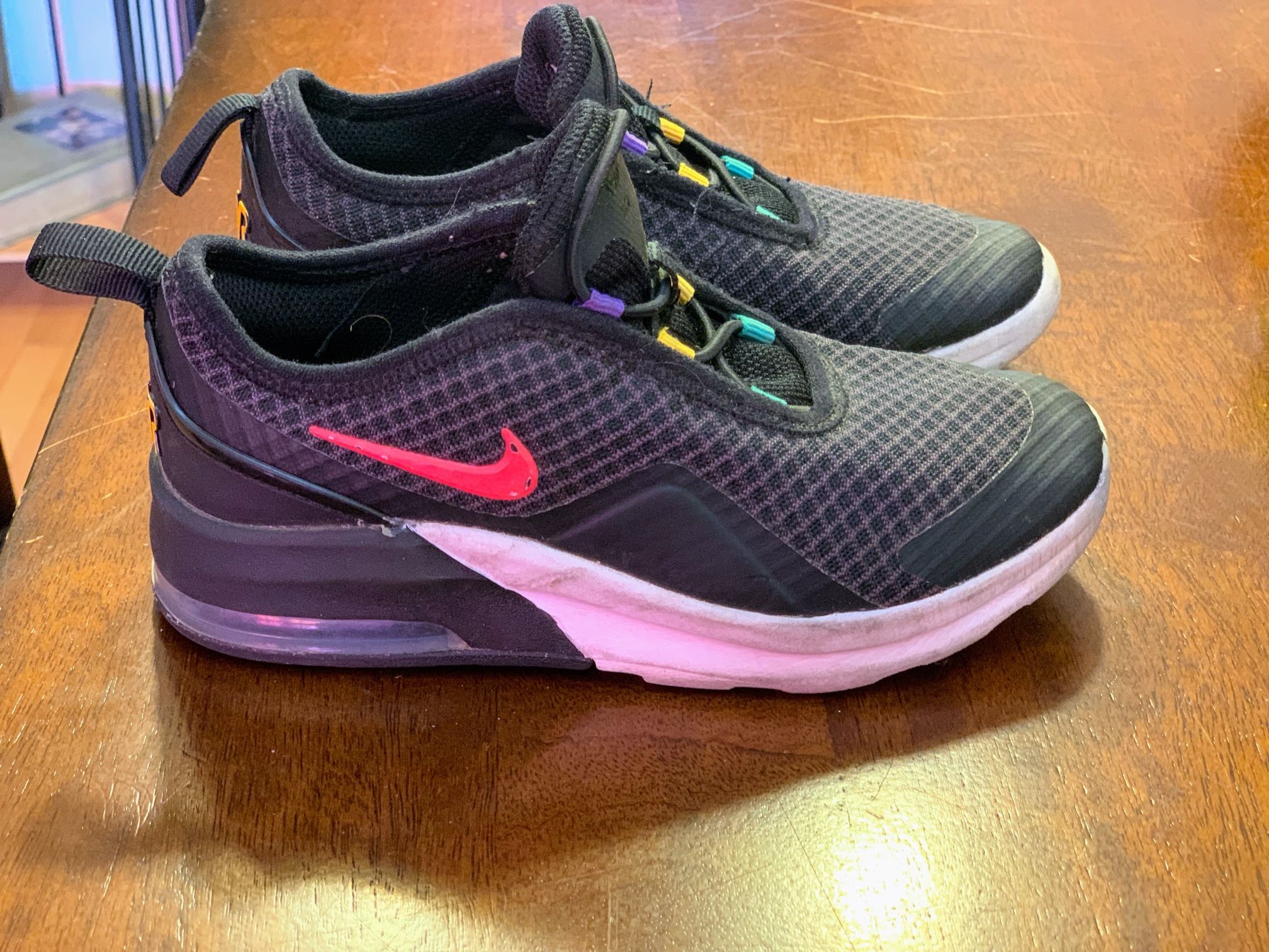 12c Nike