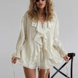 French V-neck loose ruffled shirt and hot pants set