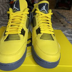 Jordan 4 Lightning 
